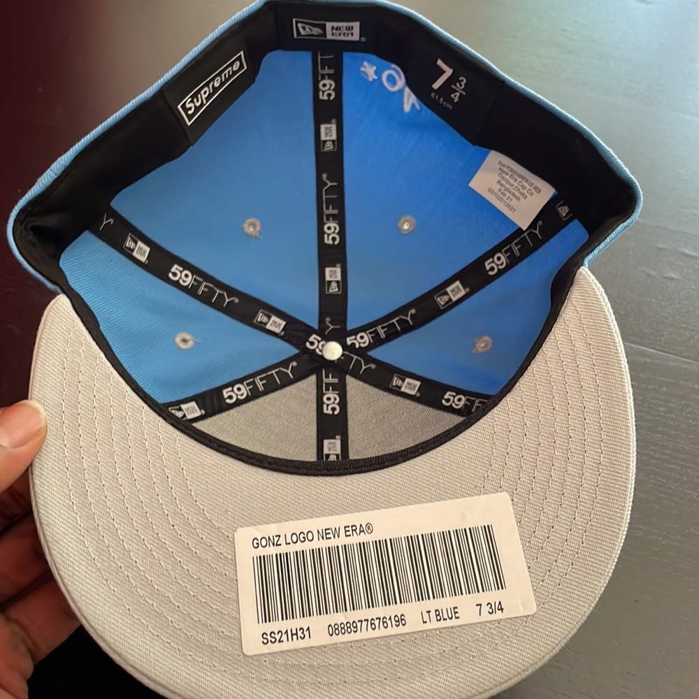 Supreme x New Era Fitted Hat - Picture 6 of 6